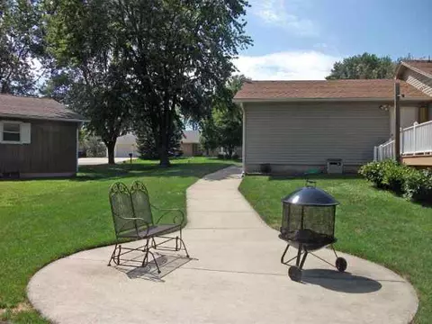 2359 Eagle Dr, Freeport, IL 61032 photo 8