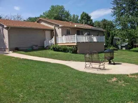 2359 Eagle Dr, Freeport, IL 61032 photo 7
