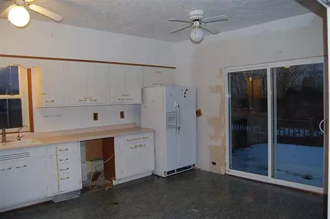 204 E Third, Leaf River, IL 61047 photo 7