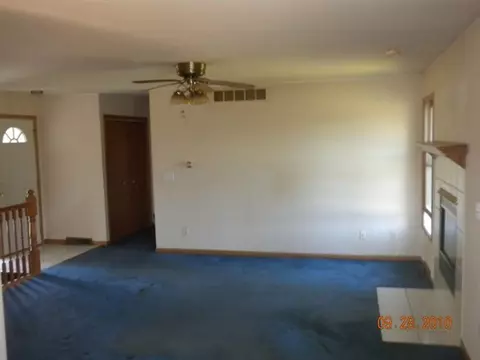 1647 Larchmont, Lake Summerset, IL 61019 photo 3