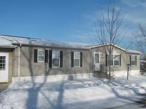 102 Starlight Dr, Freeport, IL 61032 photo 1