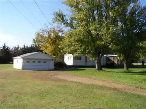 1137 W Main St, Thomson, IL 61285 photo 1