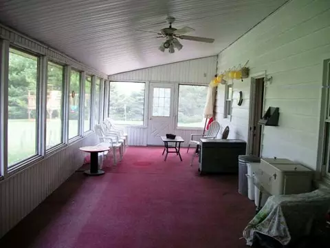 2436 E Maize Rd, Freeport, IL 61032 photo 5