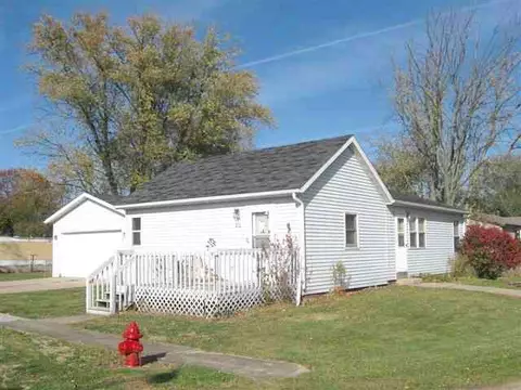 616 E Washington St, Warren, IL 61087 photo 11
