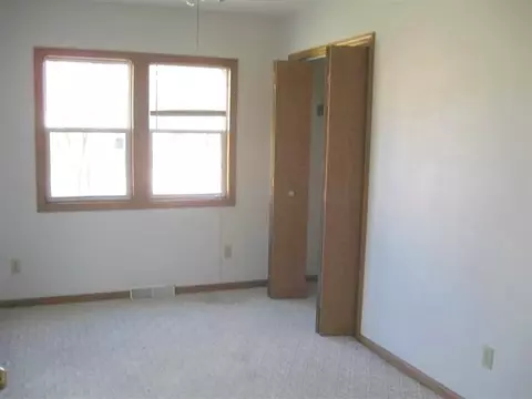 616 E Washington St, Warren, IL 61087 photo 10