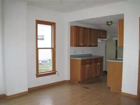 821 Illinois St, Freeport, IL 61032 photo 4