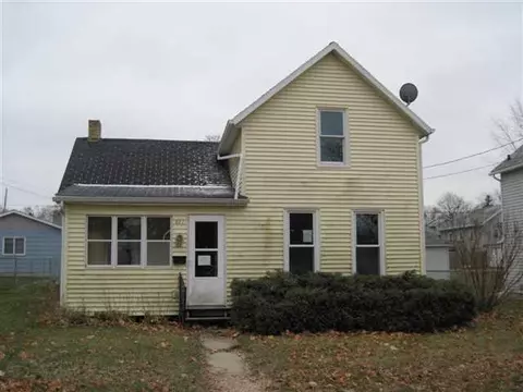821 Illinois St, Freeport, IL 61032 photo 1