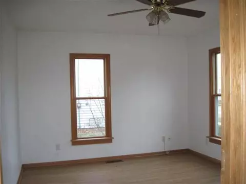 821 Illinois St, Freeport, IL 61032 photo 5