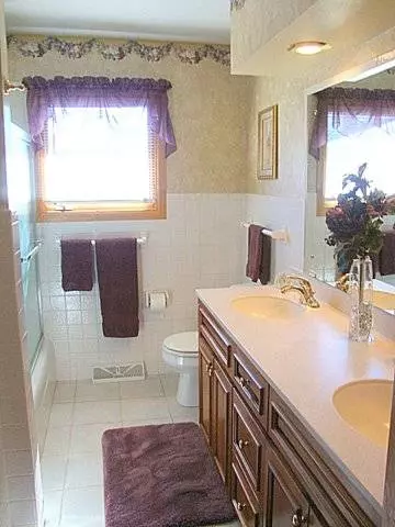 280 N Concord Dr, Freeport, IL 61032 photo 7