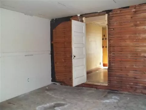 203 E Claremont St, Lanark, IL 61046 photo 9