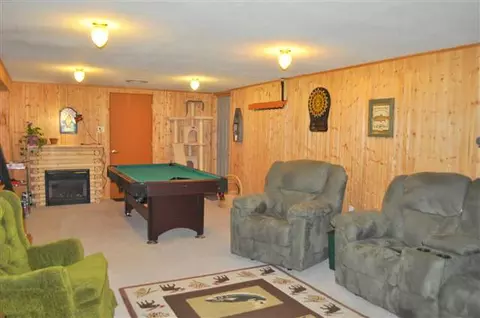 490 N Tower Rd, Freeport, IL 61032 photo 8