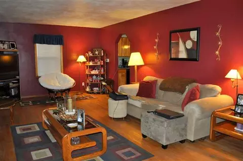 490 N Tower Rd, Freeport, IL 61032 photo 3
