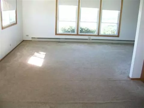 3840 E Winneshiek Rd, Freeport, IL 61032 photo 5