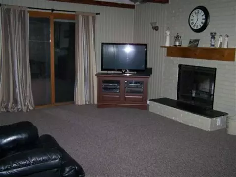 3296 W Knox, Freeport, IL 61032 photo 6