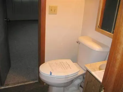 2096 Eagle, Freeport, IL 61032 photo 11