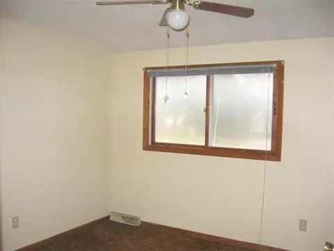 2096 Eagle, Freeport, IL 61032 photo 6