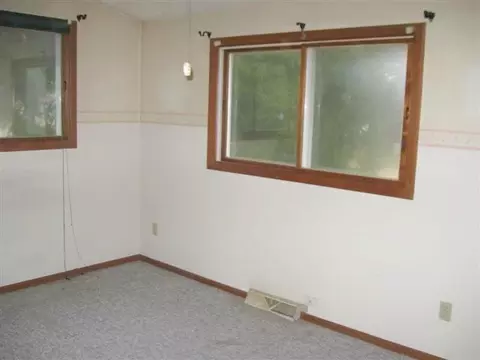 2096 Eagle, Freeport, IL 61032 photo 7