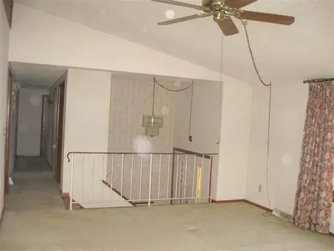 2096 Eagle, Freeport, IL 61032 photo 10