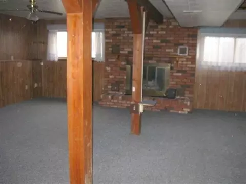 2096 Eagle, Freeport, IL 61032 photo 4