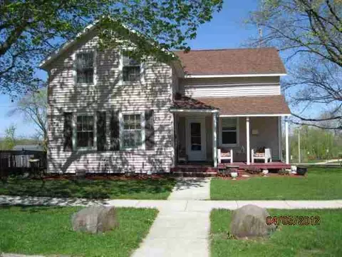 604 W Ringold, Freeport, IL 61032 photo 1
