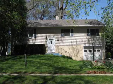 1850 Middlebury, Freeport, IL 61032 photo 1