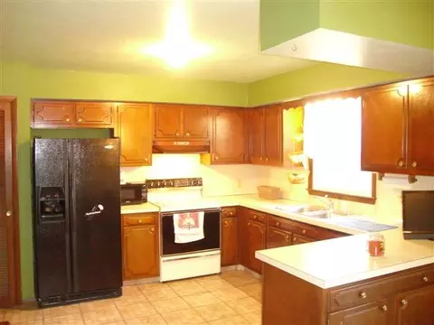 769 Brad Mar Dr, Freeport, IL 61032 photo 5