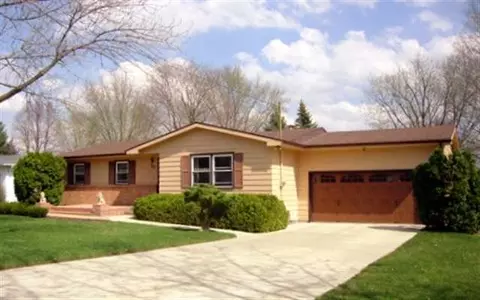 769 Brad Mar Dr, Freeport, IL 61032 photo 1