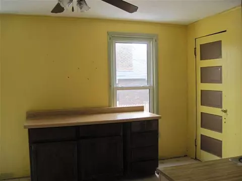 310 E Jefferson St, Freeport, IL 61032 photo 7