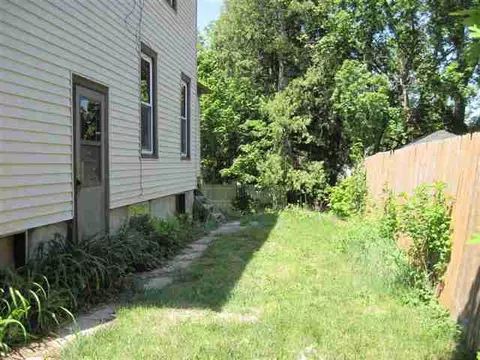 310 E Jefferson St, Freeport, IL 61032 photo 10