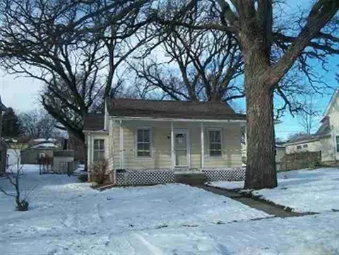 617 Washington, Pecatonica, IL 61063 photo 1