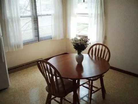 1436 Winter Dr, Freeport, IL 61032 photo 4