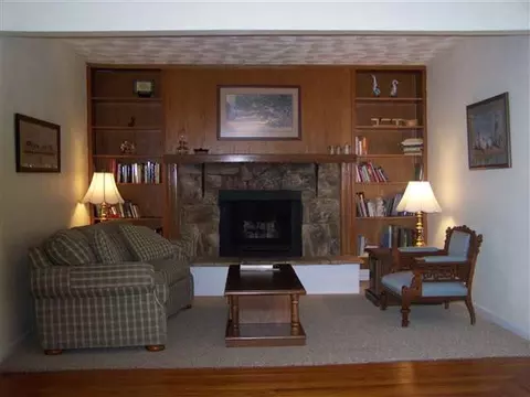 217 S Broad St, Lanark, IL 61046 photo 5