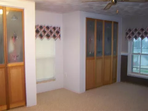 217 S Broad St, Lanark, IL 61046 photo 9