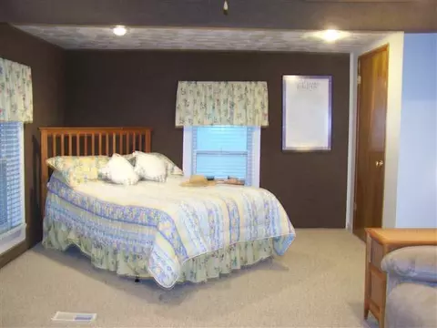 217 S Broad St, Lanark, IL 61046 photo 7