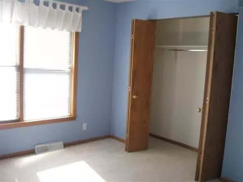 21-13 Forest Hill Dr, Lanark, IL 61046 photo 11