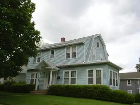 326 E Jefferson, Freeport, IL 61032 photo 1
