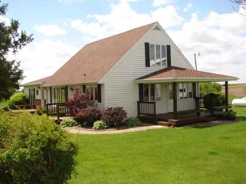 5337 S Spielman Rd, Leaf River, IL 61047 photo 1