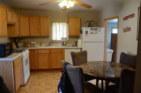 416 S Broad, Lanark, IL 61046 photo 2