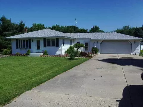 2148 Middle Ct, Freeport, IL 61032 photo 1