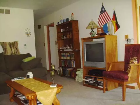 2148 Middle Ct, Freeport, IL 61032 photo 4