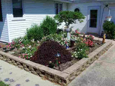 2148 Middle Ct, Freeport, IL 61032 photo 9