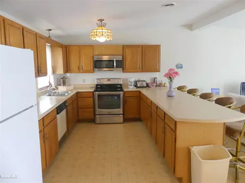 5-210 Heathcliff Dr, Lanark, IL 61046 photo 4