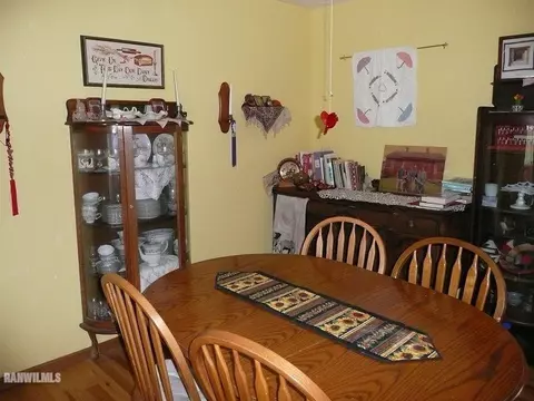220 Palm Dr, Lena, IL 61048 photo 9