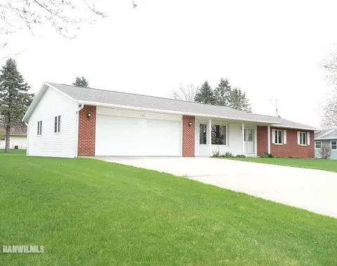220 Palm Dr, Lena, IL 61048 photo 1