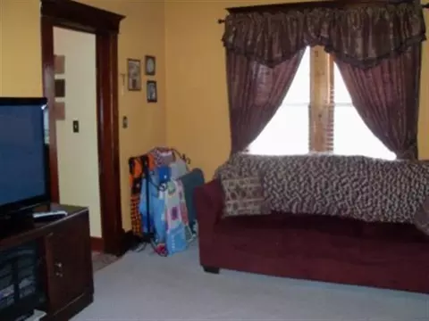 324 E 3rd St, Chadwick, IL 61014 photo 4