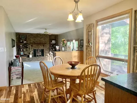 10854 Loop Rd, Savanna, IL 61074 photo 12