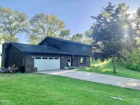 10854 Loop Rd, Savanna, IL 61074 photo 2
