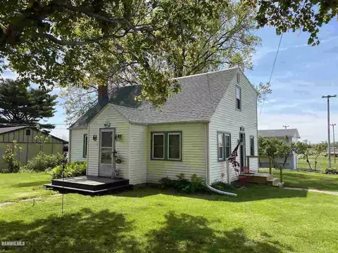 501 E Ridge St, Mount Carroll, IL 61053 photo 3