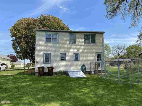 501 E Ridge St, Mount Carroll, IL 61053 photo 5