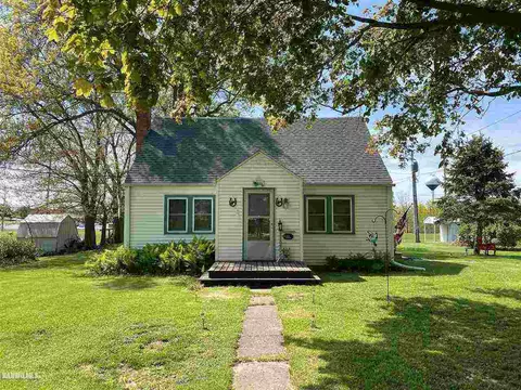 501 E Ridge St, Mount Carroll, IL 61053 photo 2